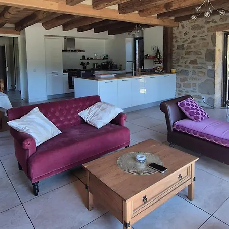 Beautiful Stone House With Private Pool Dordogne Valley بيت للعطل *
