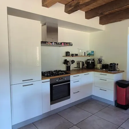 Дом отдыха La Riviere Maison Piscine Emplacement Ideal